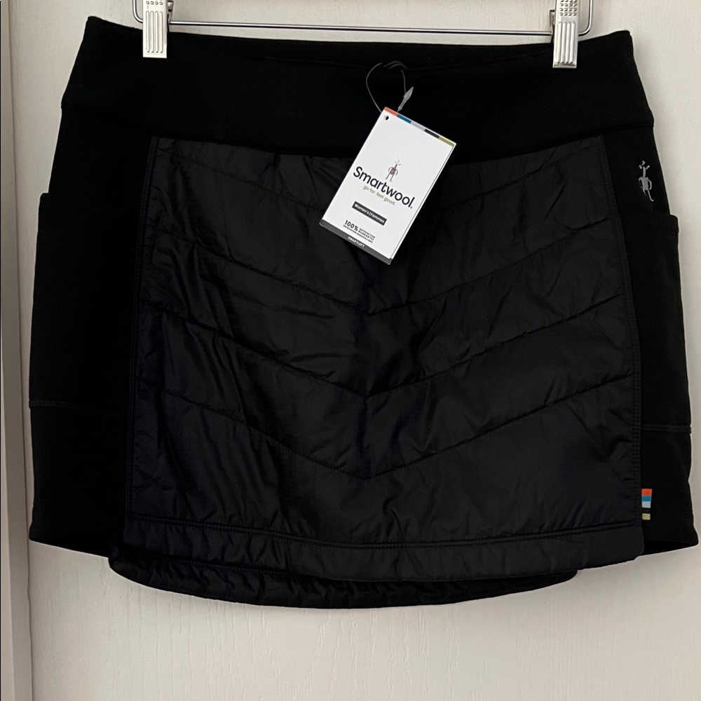 NWT Women’s Smartwool Smartloft 60 Skirt mini quilted - black - medium